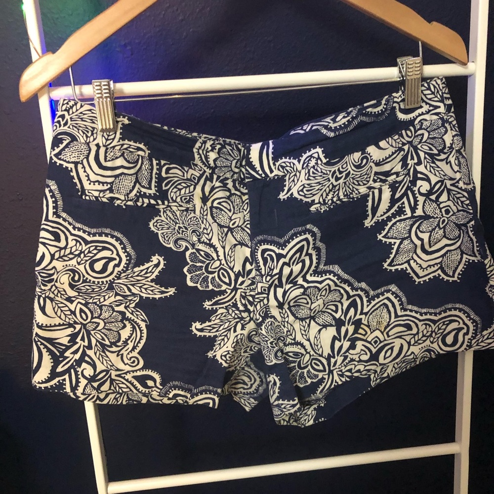 GAP preppy blue and white shorts
